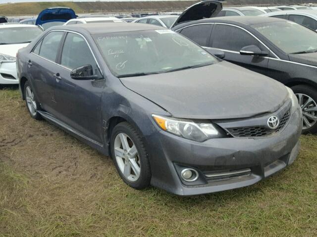 4T1BF1FK5EU319010 - 2014 TOYOTA CAMRY GRAY photo 1