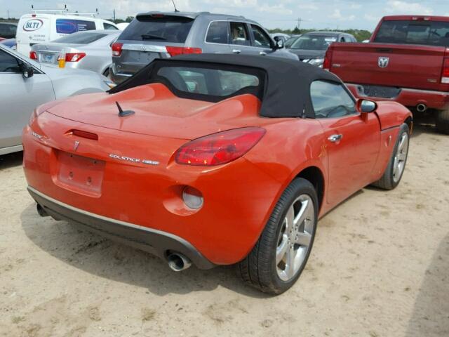 1G2MF35X28Y116857 - 2008 PONTIAC SOLSTICE ORANGE photo 4