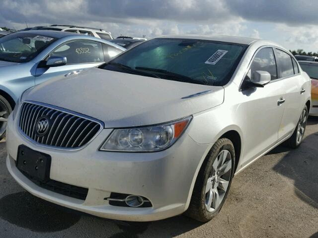 1G4GC5E3XDF284385 - 2013 BUICK LACROSSE WHITE photo 2