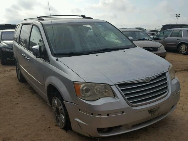 2A8HR64X28R824613 - 2008 CHRYSLER TOWN & COU SILVER photo 1