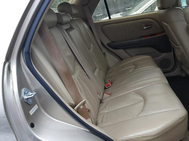 JTJHF10UX10167118 - 2001 LEXUS RX 300 TAN photo 6