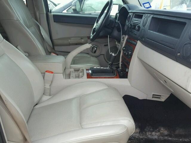 1J8HH58247C673387 - 2007 JEEP COMMANDER GRAY photo 5