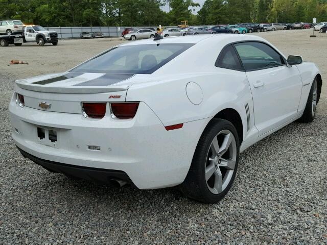 2G1FC1ED5B9179009 - 2011 CHEVROLET CAMARO LT WHITE photo 4