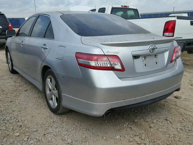 4T1BF3EK5BU636343 - 2011 TOYOTA CAMRY BASE SILVER photo 3