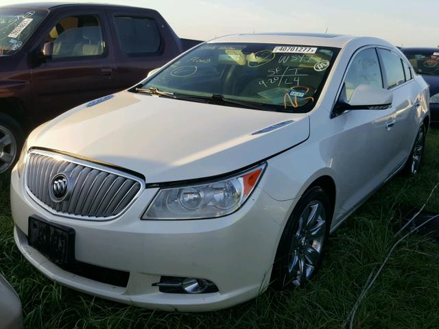 1G4GC5GG4AF146384 - 2010 BUICK LACROSSE C WHITE photo 2