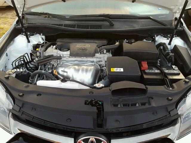 4T1BF1FK1HU354390 - 2017 TOYOTA CAMRY LE თეთრი ფოტო 7