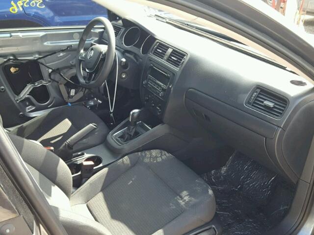 3VW2K7AJ9FM212627 - 2015 VOLKSWAGEN JETTA BASE 灰色 照片 5