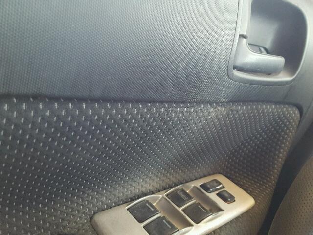 JTLKT324450203003 - 2005 TOYOTA SCION XB Weiß Foto 10