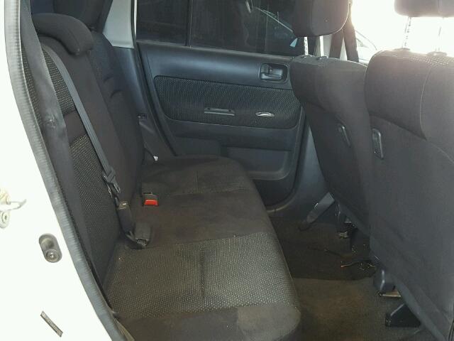 JTLKT324450203003 - 2005 TOYOTA SCION XB Weiß Foto 6