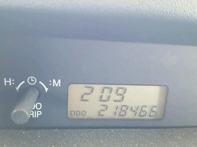 JTLKT324450203003 - 2005 TOYOTA SCION XB Weiß Foto 8