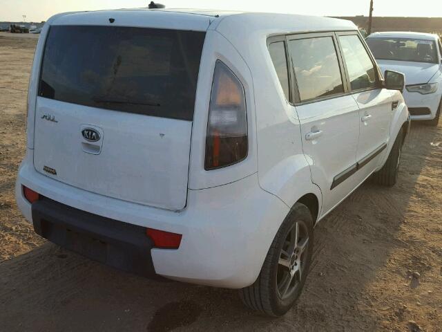 KNDJT2A24B7262217 - 2011 KIA SOUL + WHITE photo 4