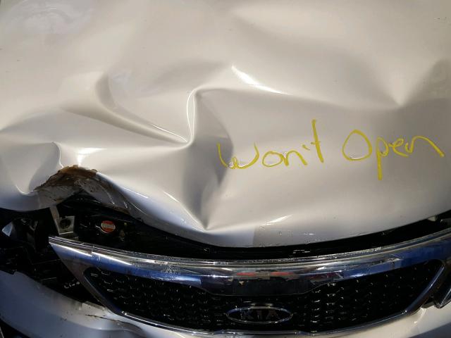 5XYKTDA1XBG019201 - 2011 KIA SORENTO BA SILVER photo 7