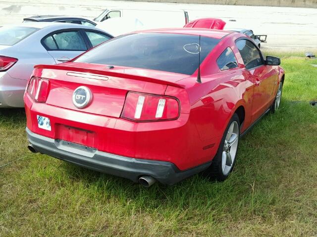 1ZVBP8CH8A5139282 - 2010 FORD MUSTANG RED photo 4