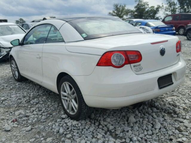 WVWFA7AH4BV001923 - 2011 VOLKSWAGEN EOS LUX 白色 照片 3