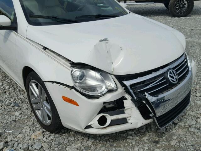 WVWFA7AH4BV001923 - 2011 VOLKSWAGEN EOS LUX 白色 照片 9