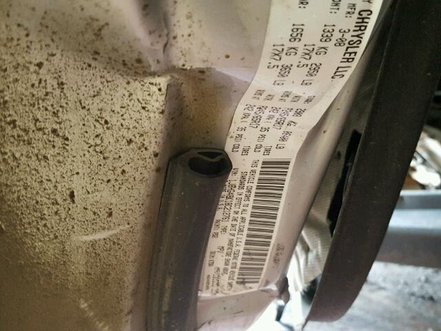 1J8HG48K18C212761 - 2008 JEEP COMMANDER WHITE photo 10