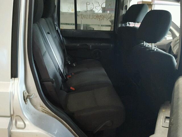 1J8HG48K18C212761 - 2008 JEEP COMMANDER WHITE photo 6