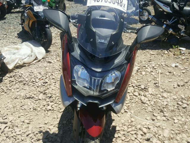 WB1013404DZC93928 - 2013 BMW C650 GT MAROON photo 9