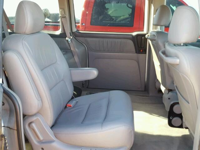 5FNRL18014B044623 - 2004 HONDA ODYSSEY GRAY photo 6