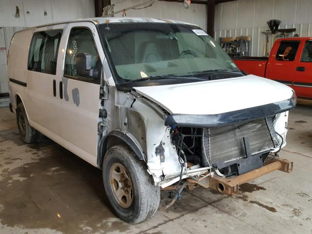 1GTFH15T461196538 - 2006 GMC SAVANA G15 WHITE photo 1