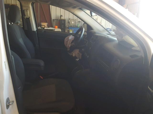 1J4NT1FA5BD215785 - 2011 JEEP COMPASS SP WHITE photo 5