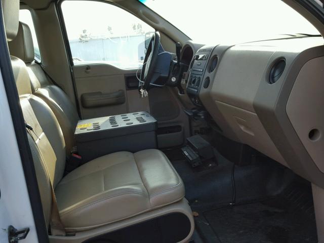 1FTRF12238KB94839 - 2008 FORD F150 WHITE photo 5