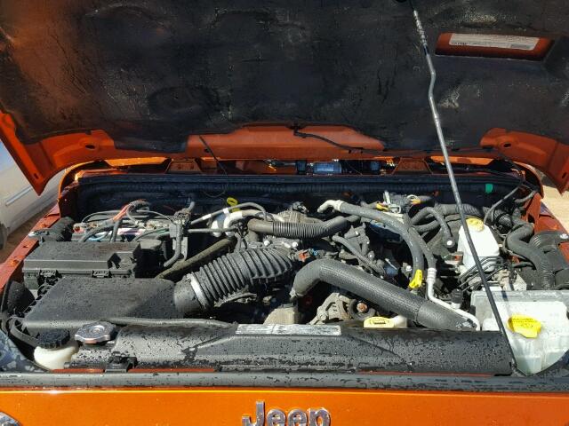 1J4BA5H15BL561208 - 2011 JEEP WRANGLER U ORANGE photo 7