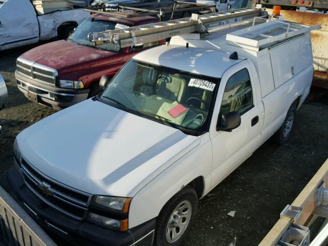 1GCEC14X17Z146746 - 2007 CHEVROLET SILVERADO WHITE photo 2