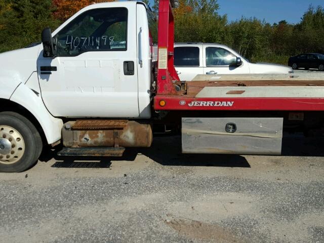 3FRWF6FC8BV639320 - 2011 FORD F650 SUPER WHITE photo 9