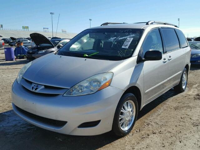 5TDZA23C26S438689 - 2006 TOYOTA SIENNA CE GRAY photo 2