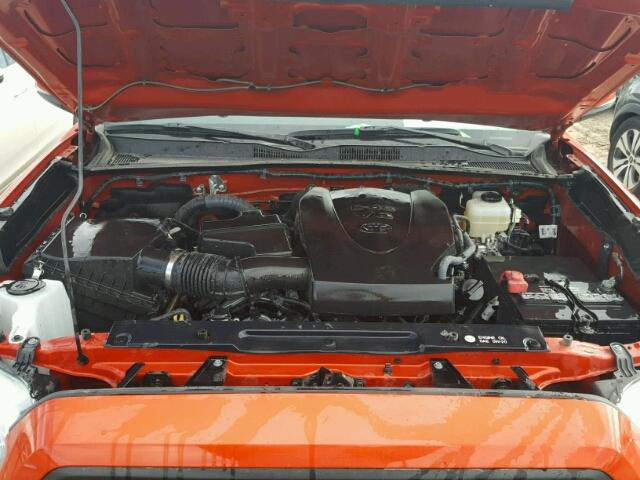 3TMCZ5AN0HM048262 - 2017 TOYOTA TACOMA ORANGE photo 7