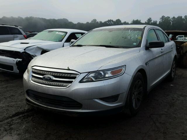 1FAHP2DW8AG159596 - 2010 FORD TAURUS SE SILVER photo 2