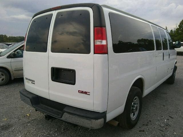 1GJHG39U251104960 - 2005 GMC SAVANA G35 WHITE photo 4