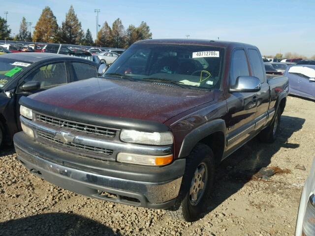 2GCEK19T2Y1370143 - 2000 CHEVROLET SILVERADO MAROON photo 2