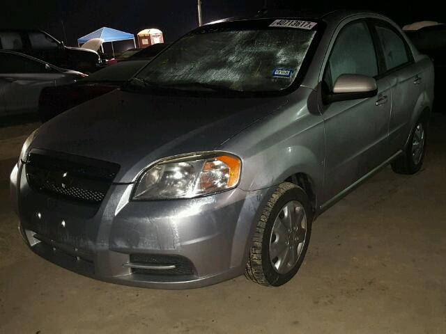 KL1TD56E69B375532 - 2009 CHEVROLET AVEO SILVER photo 2