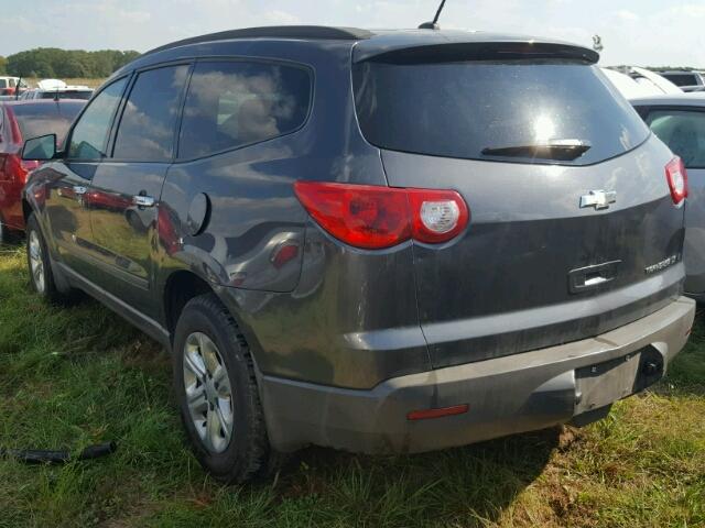 1GNKRFED3CJ372015 - 2012 CHEVROLET TRAVERSE GRAY photo 3