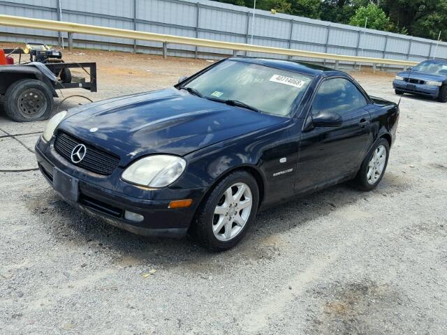 WDBKK47FXXF123976 - 1999 MERCEDES-BENZ SLK 230 KO BLACK photo 2