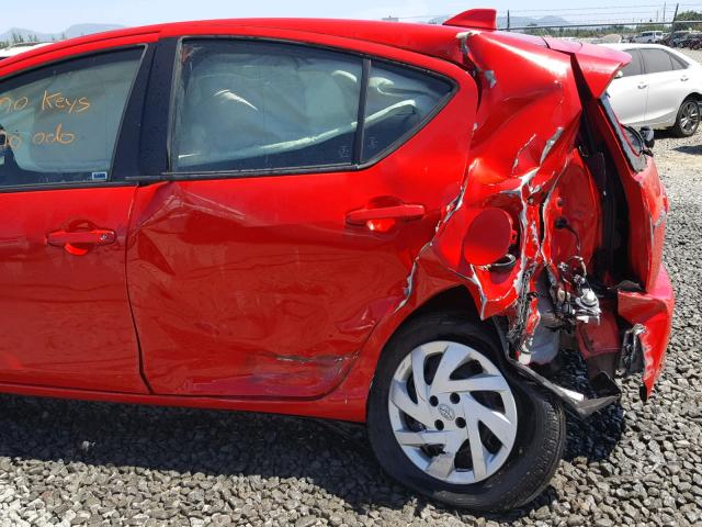 JTDKDTB38F1583040 - 2015 TOYOTA PRIUS C RED photo 9