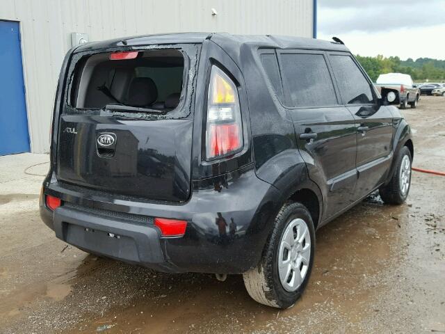 KNDJT2A12B7302916 - 2011 KIA SOUL BLACK photo 4