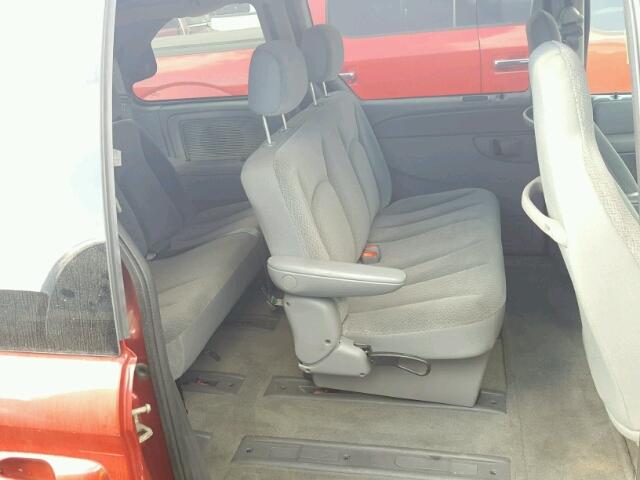 1C4GP45R55B298131 - 2005 CHRYSLER TOWN & COU BURGUNDY photo 6