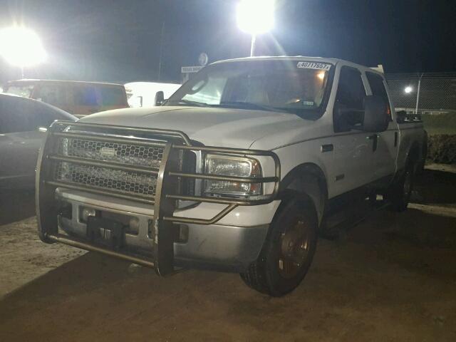 1FTSW20PX7EA76113 - 2007 FORD F250 WHITE photo 2