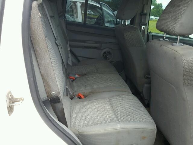 1J8HG48K86C228887 - 2006 JEEP COMMANDER WHITE photo 6