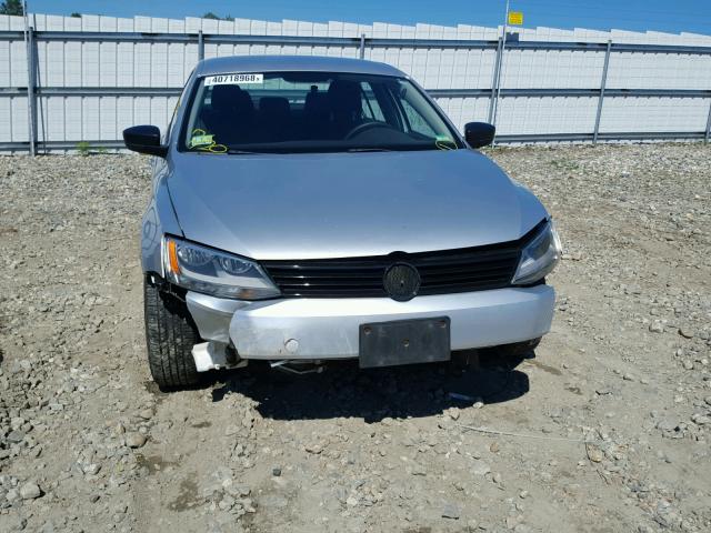 3VW2K7AJXBM347786 - 2011 VOLKSWAGEN JETTA BASE 银色 照片 9