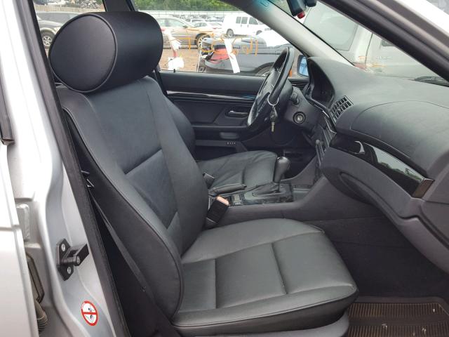 WBADT43452GY42614 - 2002 BMW 525 I AUTO SILVER photo 5