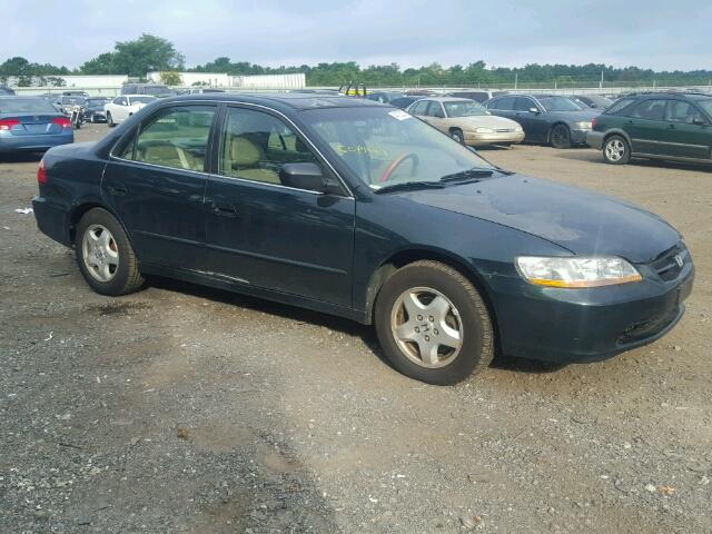 1HGCG1657WA007422 - 1998 HONDA ACCORD GREEN photo 1