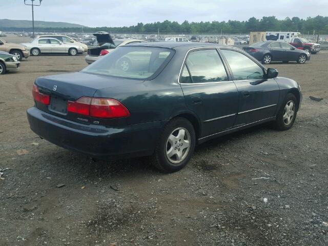 1HGCG1657WA007422 - 1998 HONDA ACCORD GREEN photo 4