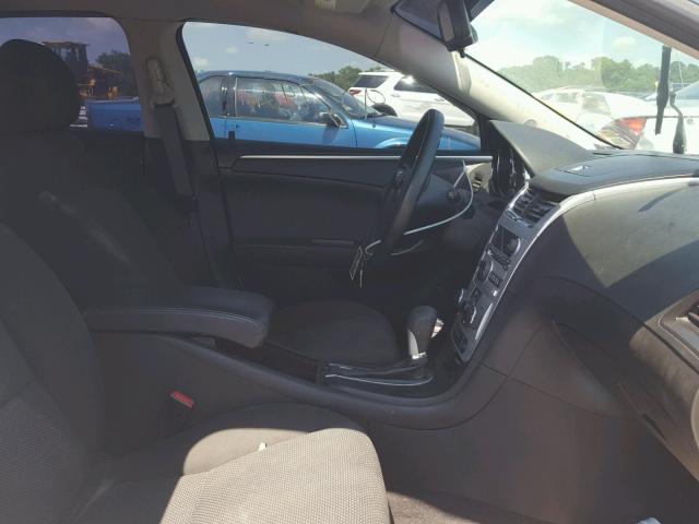 1G1ZC5E06CF194550 - 2012 CHEVROLET MALIBU 1LT WHITE photo 5