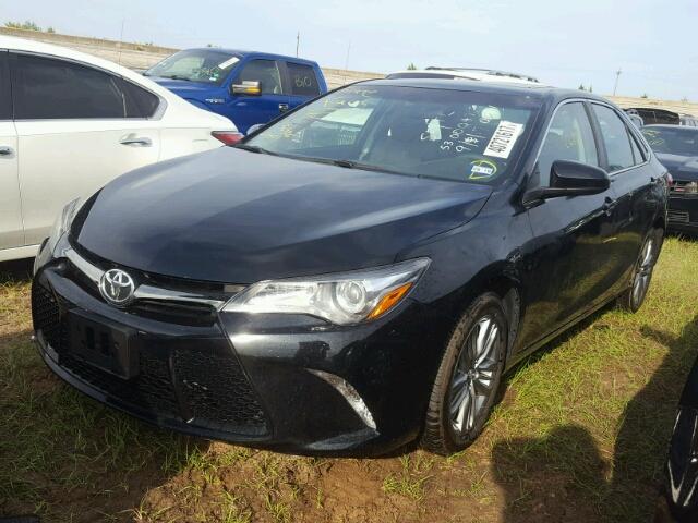 4T1BF1FK4HU447064 - 2017 TOYOTA CAMRY LE შავი ფოტო 2