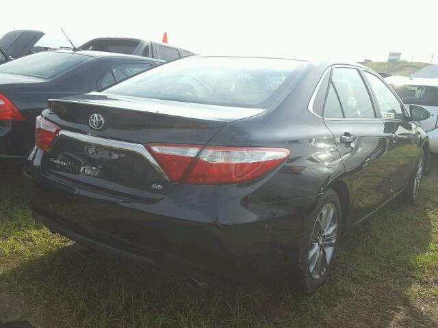 4T1BF1FK4HU447064 - 2017 TOYOTA CAMRY LE შავი ფოტო 4