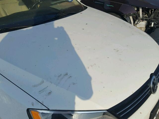 3VWDP7AJ6DM443492 - 2013 VOLKSWAGEN JETTA SE 白色 照片 9